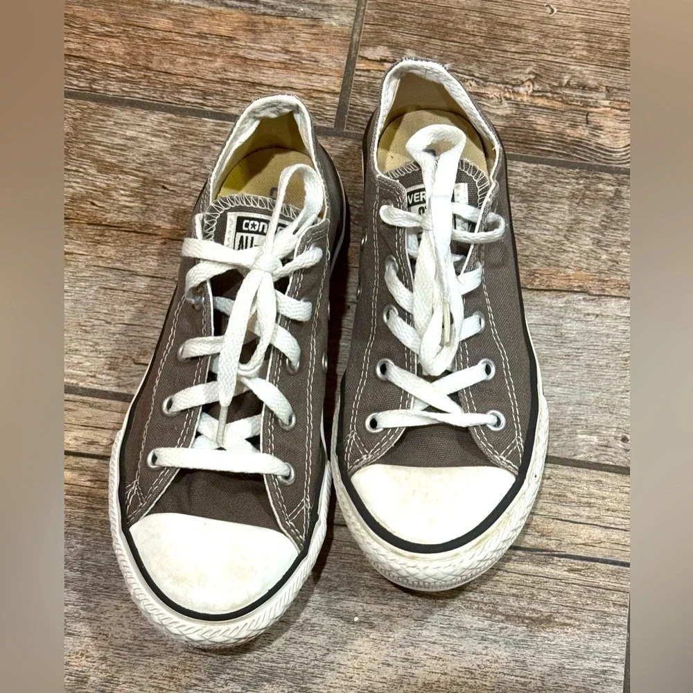 Converse Shoes​​